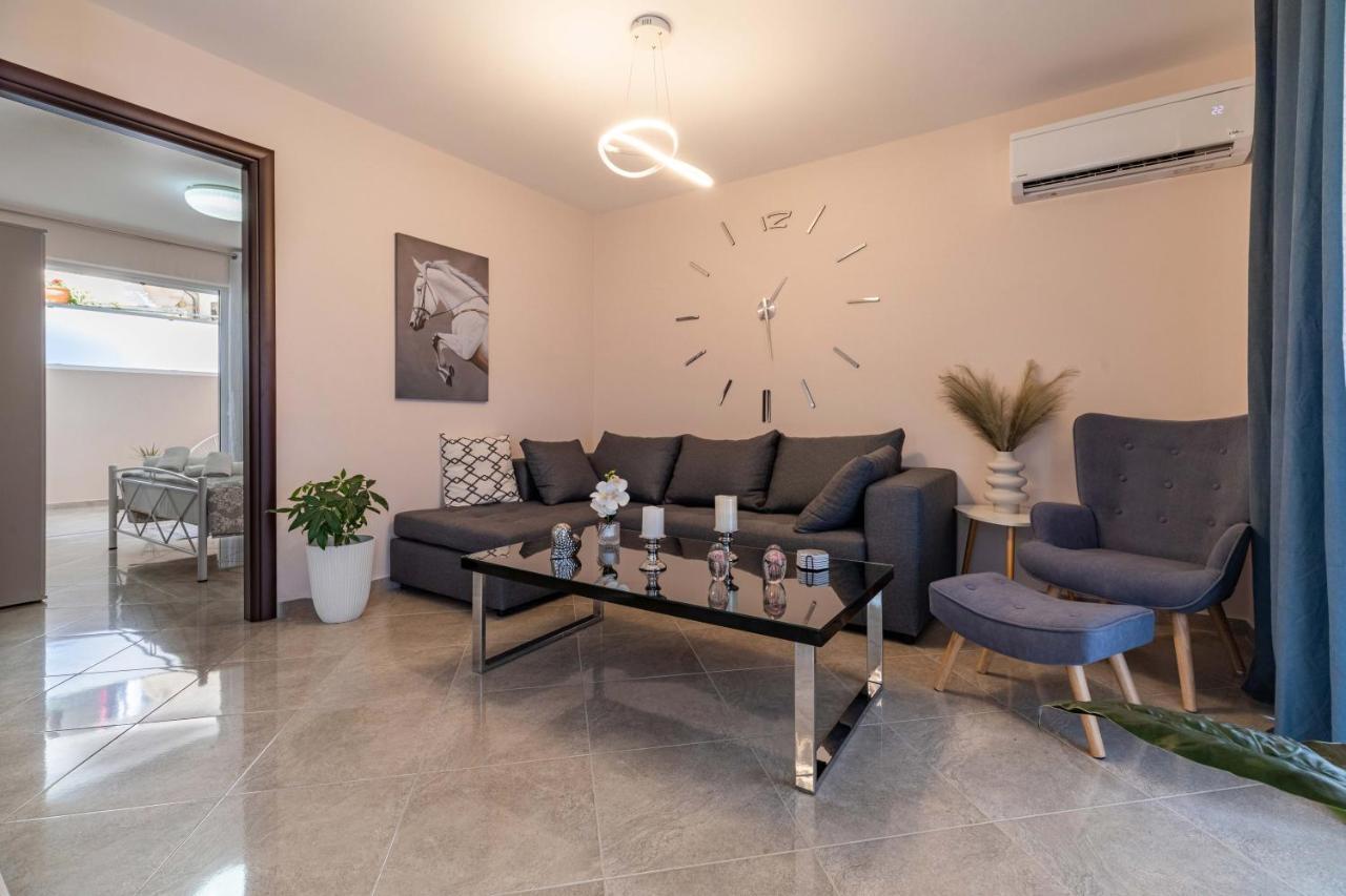John Apartments Drepano  Bagian luar foto